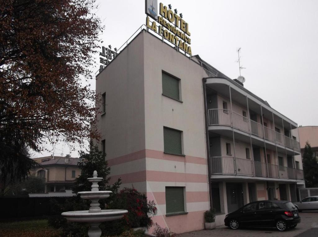 Hotel Residence La Fontana マリアーノ・コメンセ エクステリア 写真