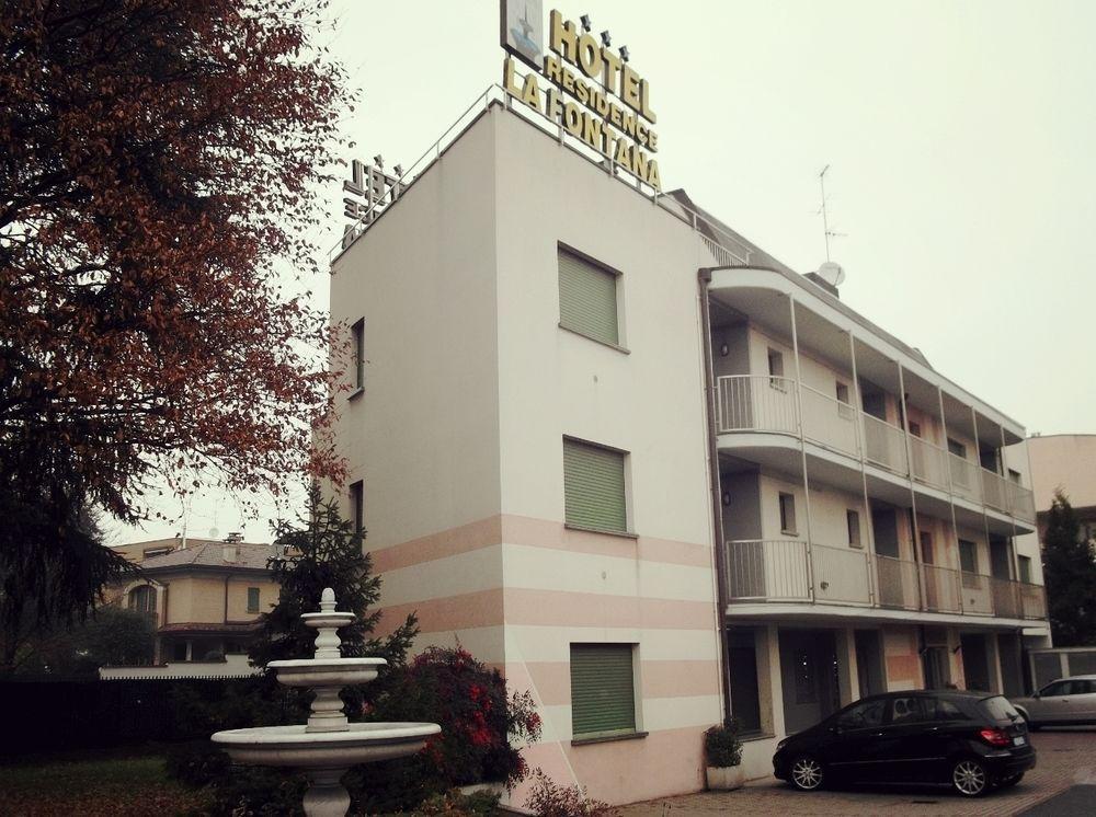 Hotel Residence La Fontana マリアーノ・コメンセ エクステリア 写真